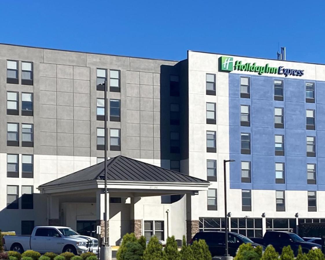 Holiday Inn Express & Suites Central Omaha By Ihg Екстер'єр фото